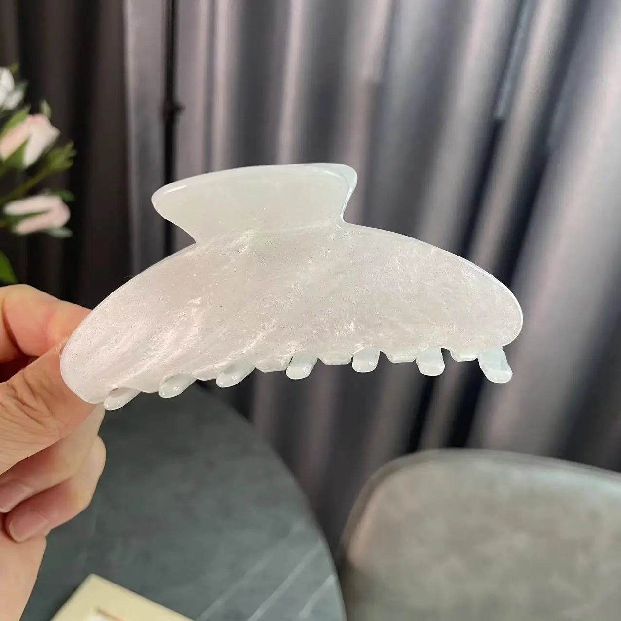 NEW Light Colour Shiny Hair Claw Classic Style Eco-Friendly Acrylic Hair Claw Clips Hair Accessories for Women Girls